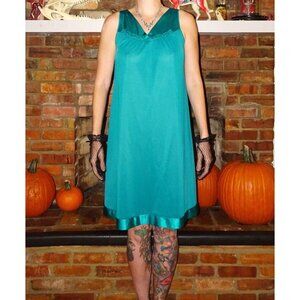Vintage Teal Vanity Fair Nightgown S floral embroidery babydoll retro sleepwear